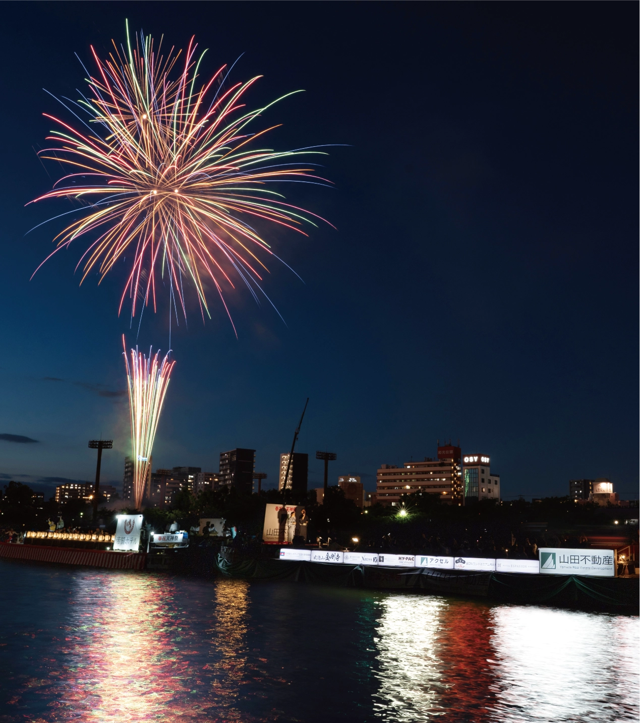 天神祭 船渡御の様子