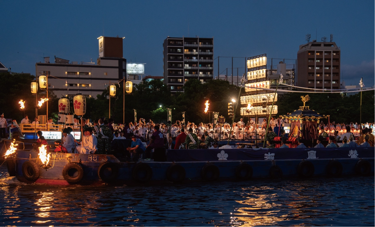 天神祭 船渡御の様子